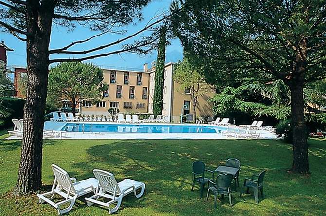 vakantie-naar-Hotel Gardesana-mei 2025