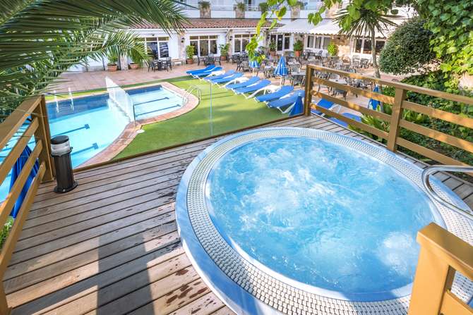 vakantie-naar-Hotel Ght Neptuno-mei 2025