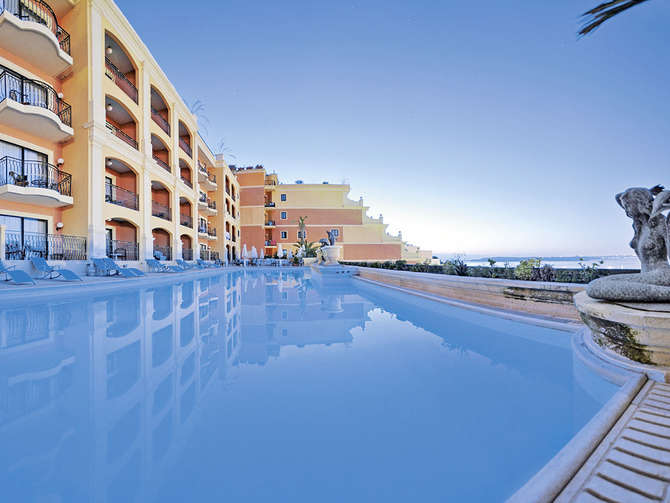vakantie-naar-Hotel Grand-augustus 2025