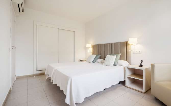 vakantie-naar-Hotel Ilunion Menorca-mei 2025