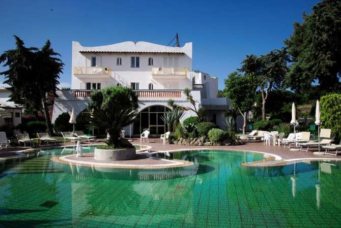 vakantie-naar-Hotel Internazionale Ischia-mei 2025