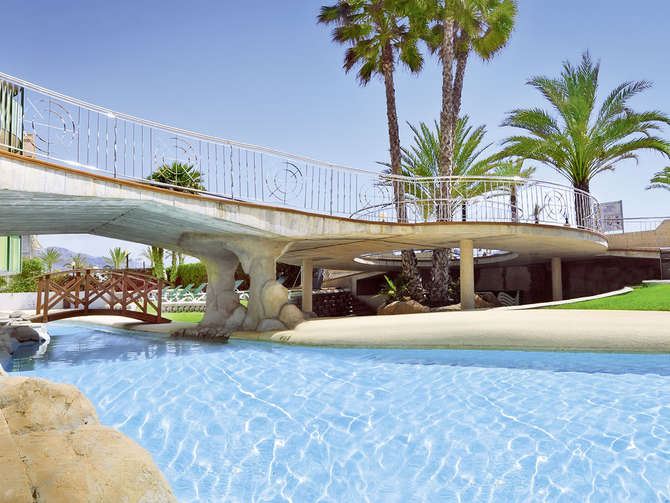 vakantie-naar-Hotel Kaktus Albir-mei 2025