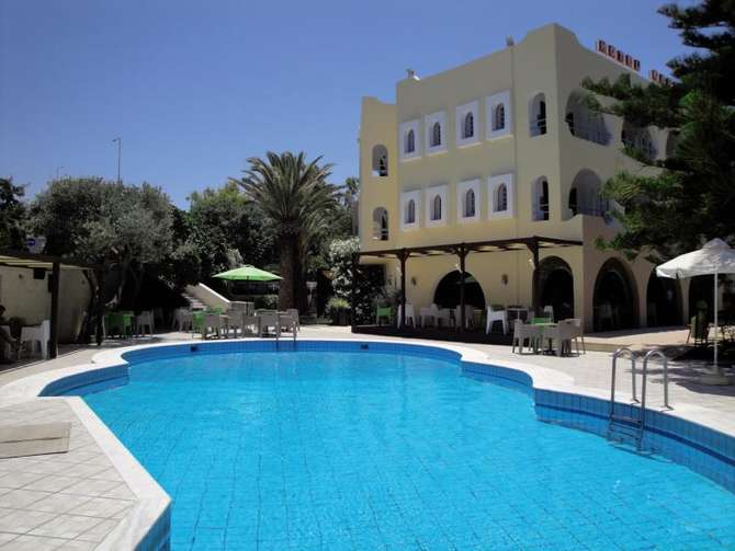 vakantie-naar-Hotel Karteros-mei 2025