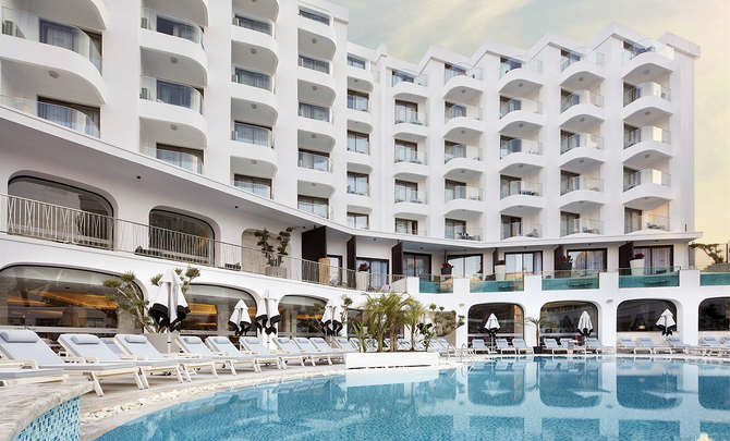 vakantie-naar-Hotel Lalila Blue Suites-mei 2025