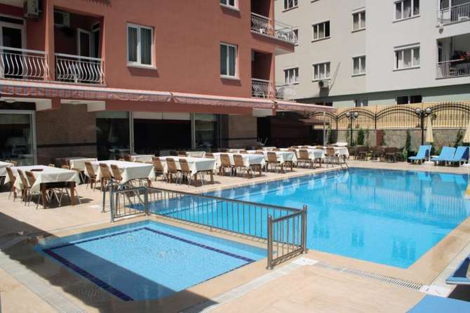 vakantie-naar-Hotel Lara Dinc-mei 2025