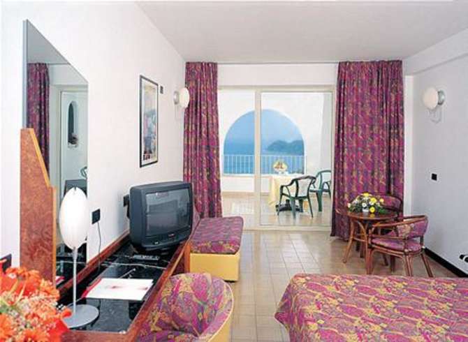 vakantie-naar-Hotel Le Terrazze-maart 2024