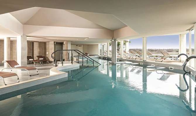 vakantie-naar-Hotel Les Bains De Camargue-mei 2025