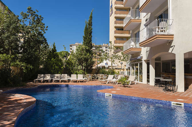 vakantie-naar-Hotel Les Palmeres-mei 2025