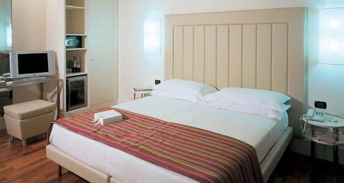 vakantie-naar-Hotel Londra-augustus 2025