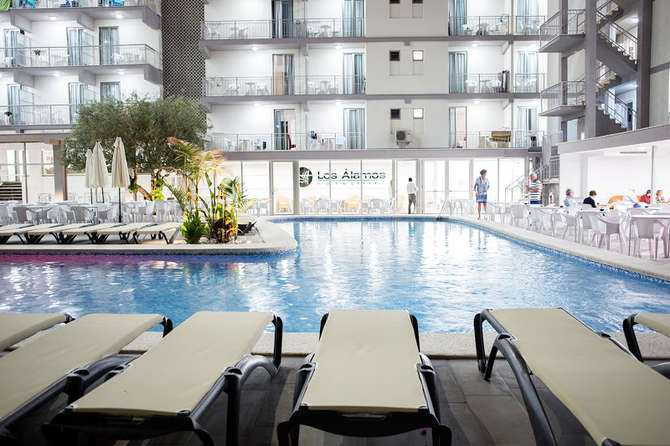 vakantie-naar-Hotel Los Alamos-mei 2025