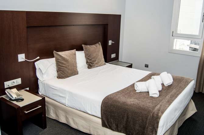 vakantie-naar-Hotel Madanis Liceo-mei 2025
