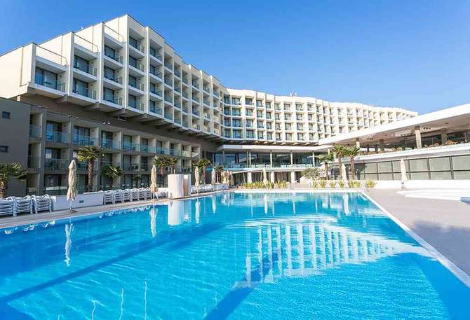 vakantie-naar-Hotel Materada Plava Laguna-april 2024