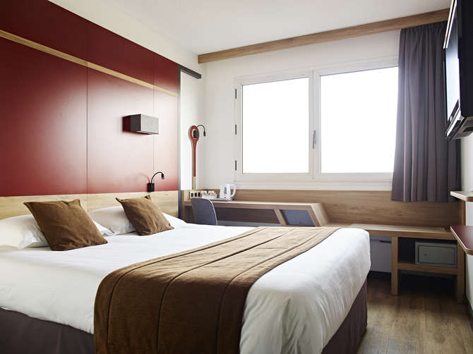 vakantie-naar-Hotel Median Paris Congres-mei 2025