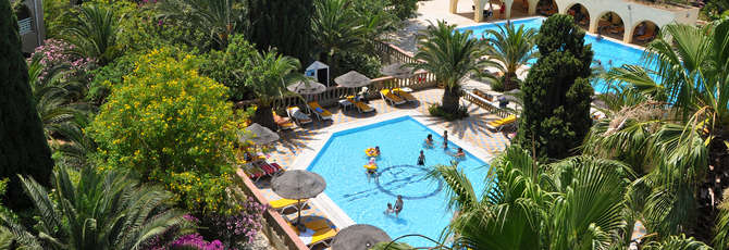 vakantie-naar-Hotel Mediterranee-mei 2024
