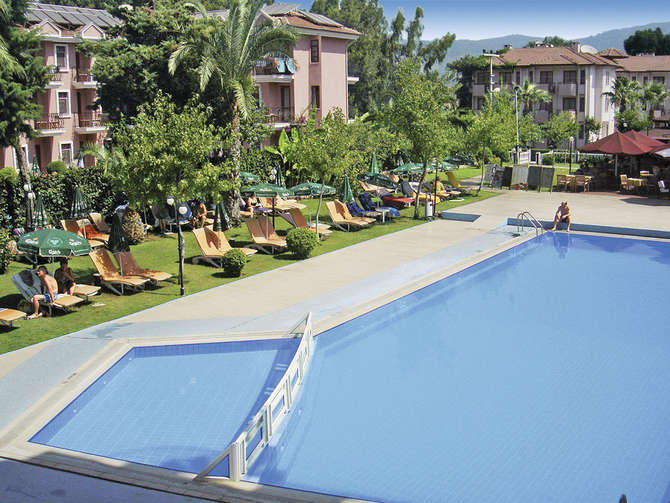 vakantie-naar-Hotel Mendos-mei 2025
