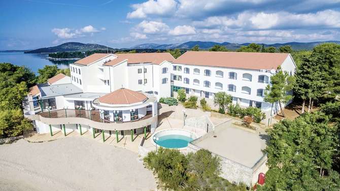 vakantie-naar-Hotel Miran Pirovac-april 2024