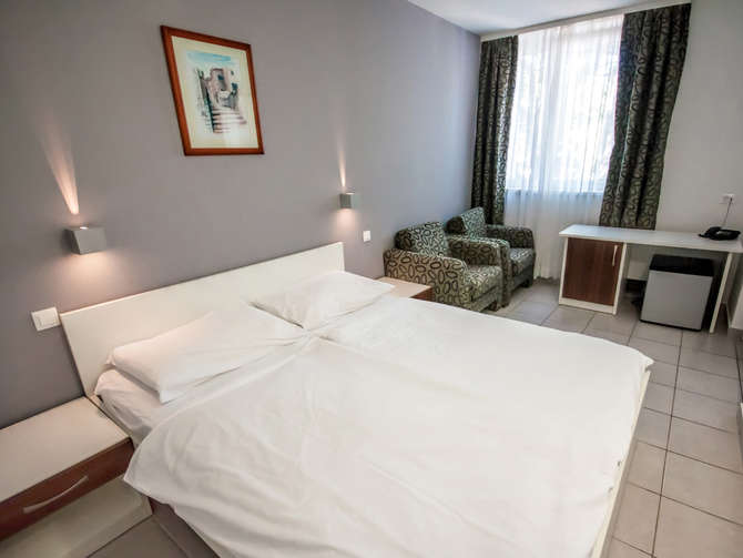 vakantie-naar-Hotel Mirta-mei 2025