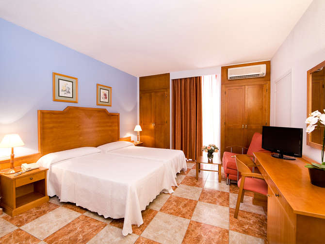 vakantie-naar-Hotel Monarque El Rodeo-mei 2024