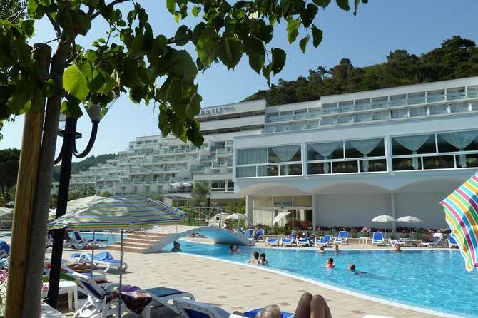 vakantie-naar-Hotel Narcis-mei 2025