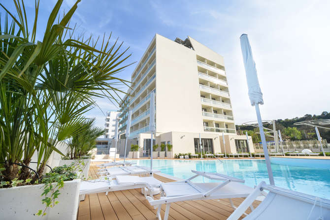 vakantie-naar-Hotel Nautilus-mei 2025