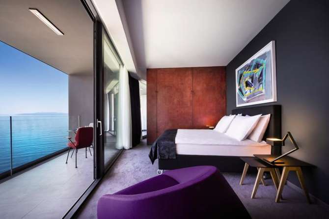 vakantie-naar-Hotel Navis-mei 2025