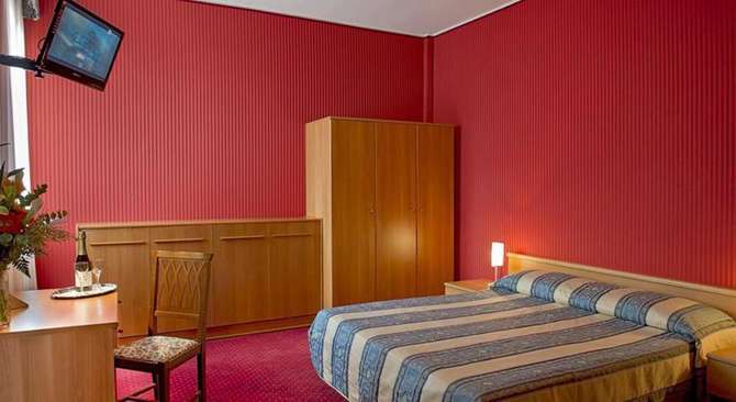 vakantie-naar-Hotel Nazionale Venetie-mei 2025