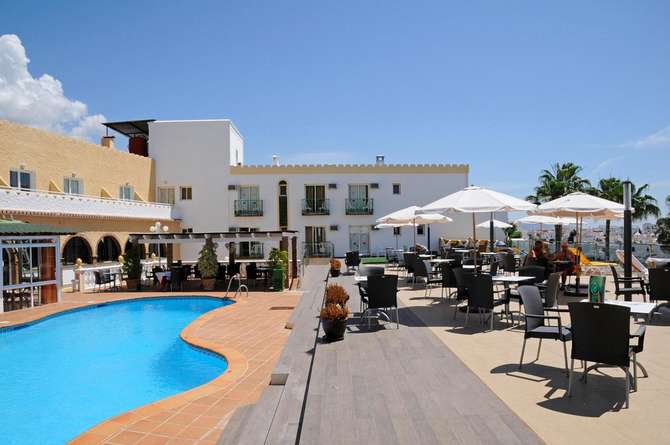 vakantie-naar-Hotel Nerja Club Spa-mei 2025