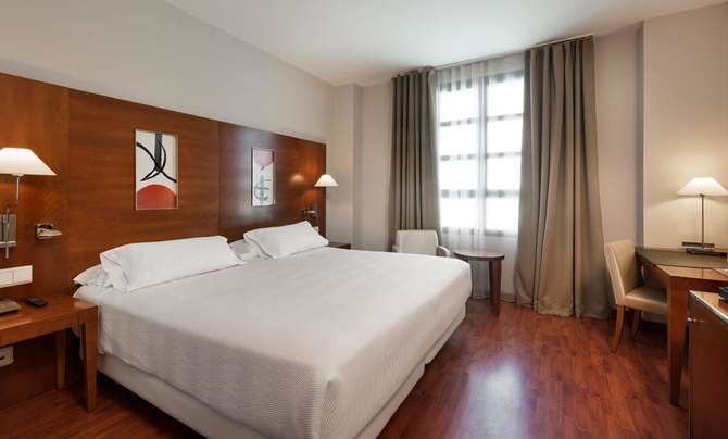 vakantie-naar-Hotel Nh Valencia Las Artes-mei 2025