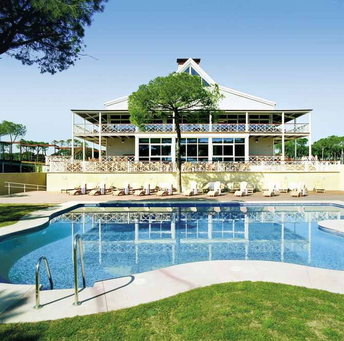 vakantie-naar-Hotel Nuevo Portil Golf-mei 2025
