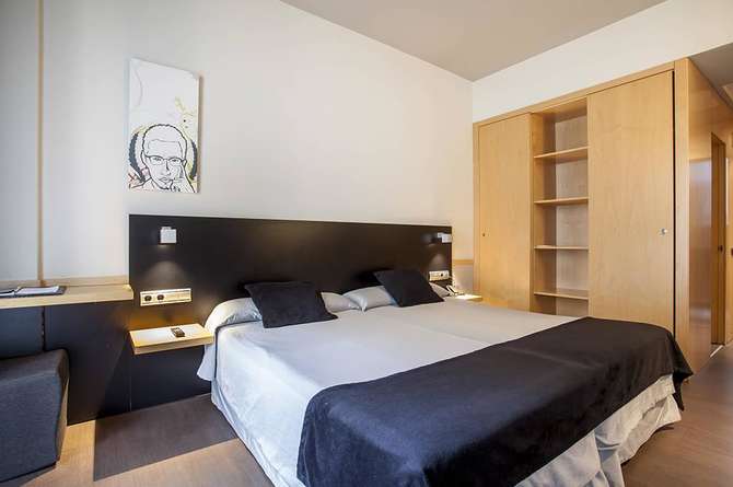 vakantie-naar-Hotel Onix Liceo-mei 2025