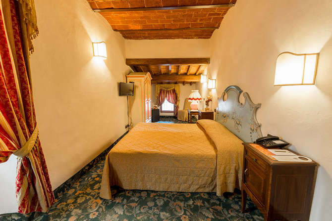 vakantie-naar-Hotel Paris Florence-mei 2025