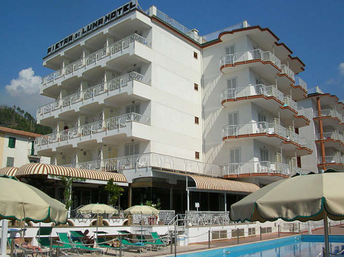 vakantie-naar-Hotel Pietra Di Luna-mei 2025