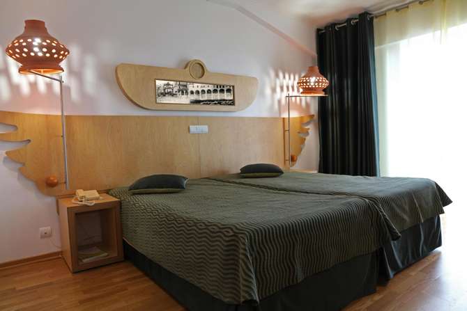 vakantie-naar-Hotel Ponta Delgada-mei 2025