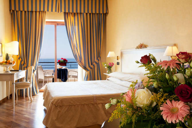 vakantie-naar-Hotel Punta Campanella Resort Spa-mei 2025