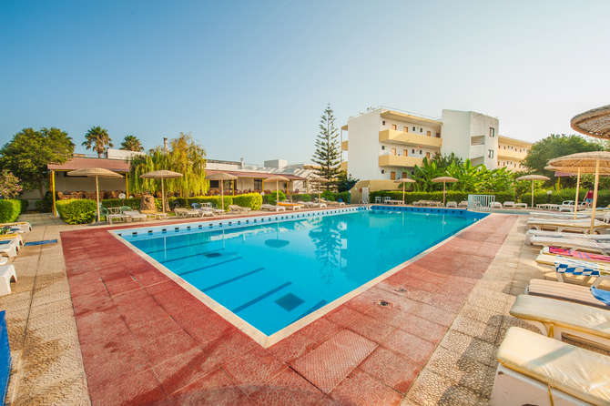 vakantie-naar-Hotel Pyli Bay-mei 2025