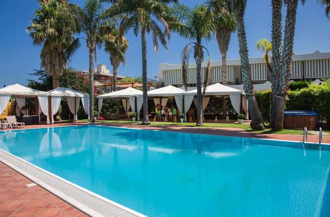vakantie-naar-Hotel Redebora-juni 2025