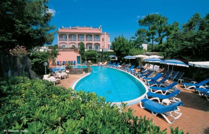 vakantie-naar-Hotel Regina Palace Terme-mei 2024