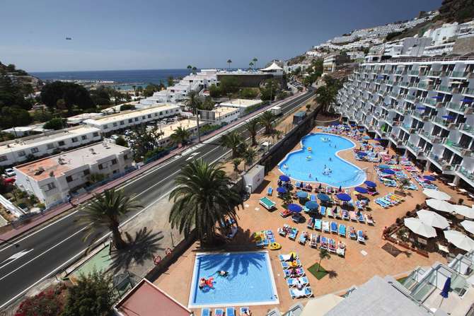 vakantie-naar-Hotel Revoli-mei 2025
