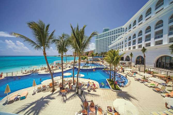 vakantie-naar-Hotel Riu Cancun-april 2024