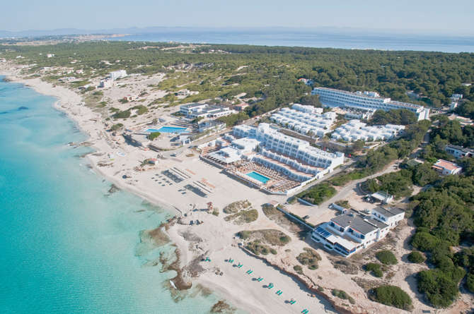 vakantie-naar-Hotel Riu La Mola-mei 2025