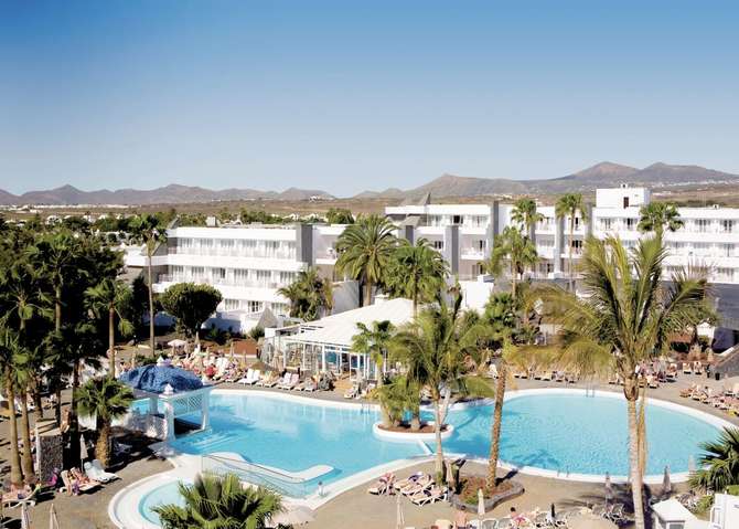 vakantie-naar-Hotel Riu Paraiso Lanzarote Resort-mei 2024