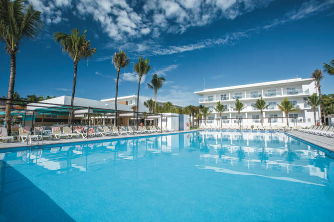 vakantie-naar-Hotel Riu Playacar-april 2024