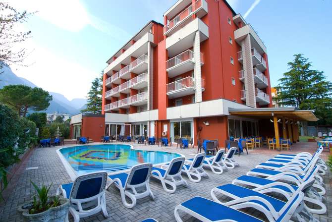 vakantie-naar-Hotel Royal-mei 2025