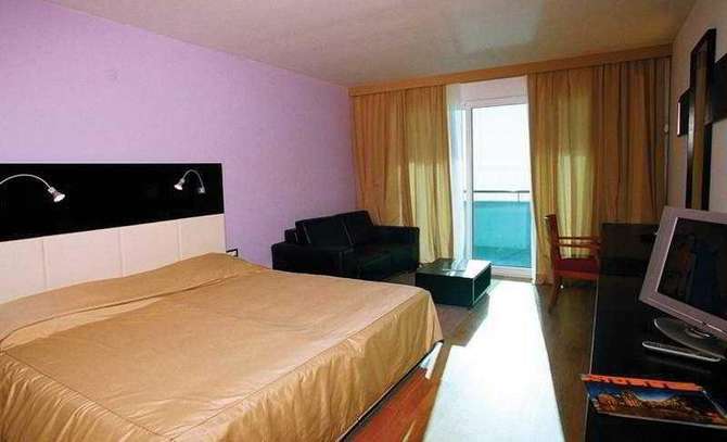 vakantie-naar-Hotel San Antonio-mei 2025
