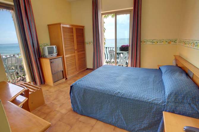 vakantie-naar-Hotel San Pietro-mei 2025