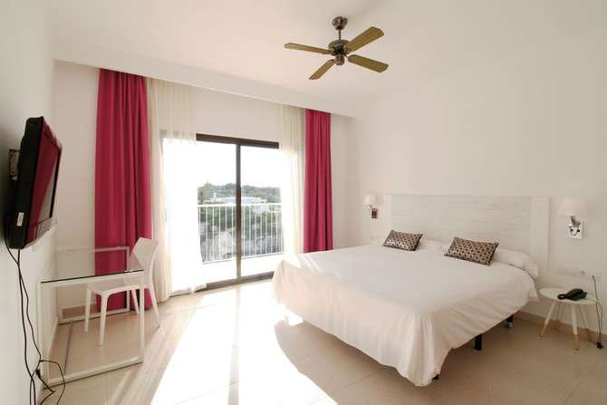 vakantie-naar-Hotel Santandria Beach-mei 2025