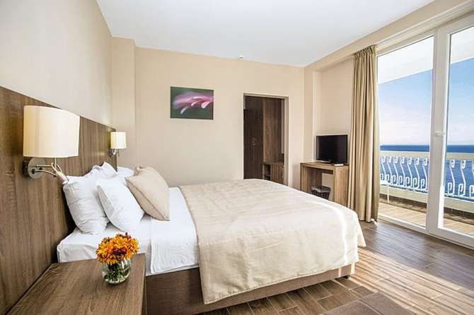 vakantie-naar-Hotel Sato-mei 2025