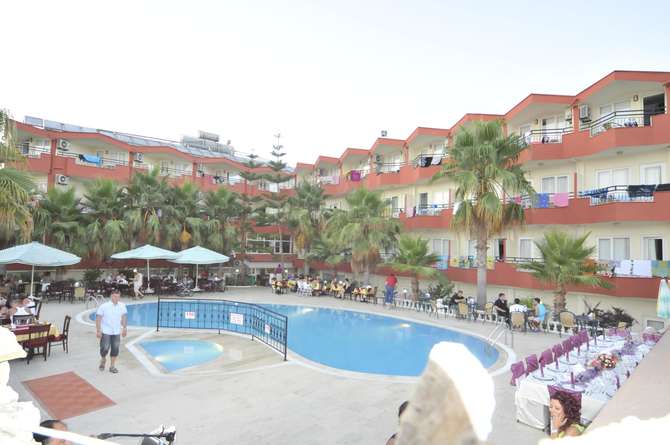 vakantie-naar-Hotel Semoris-april 2024