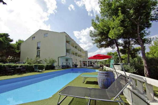 vakantie-naar-Hotel Sveti Kriz-mei 2024