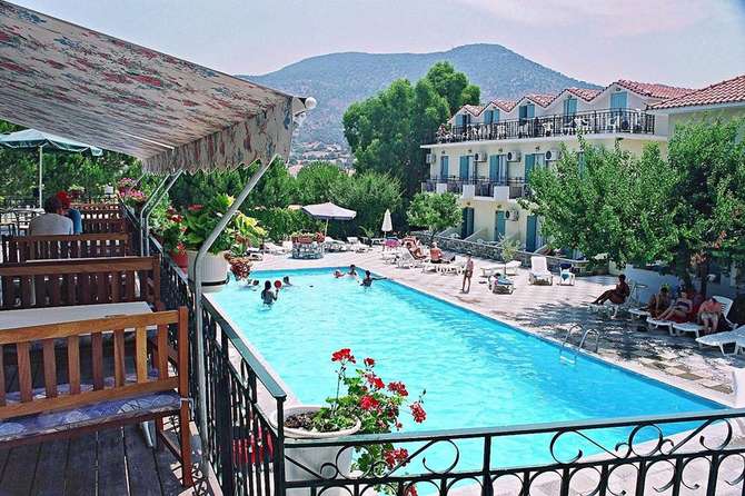 vakantie-naar-Hotel Theofilos Classic-mei 2025